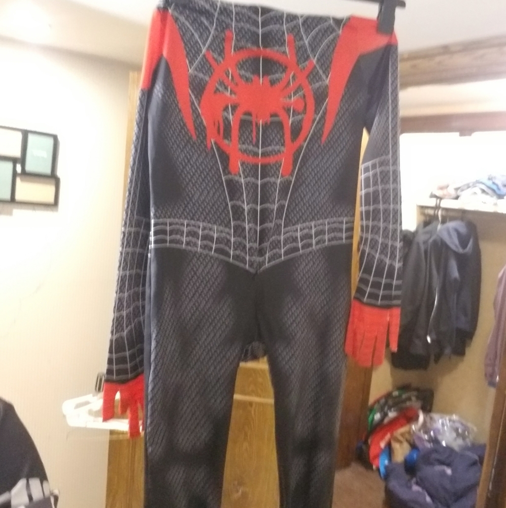Spiderman suit